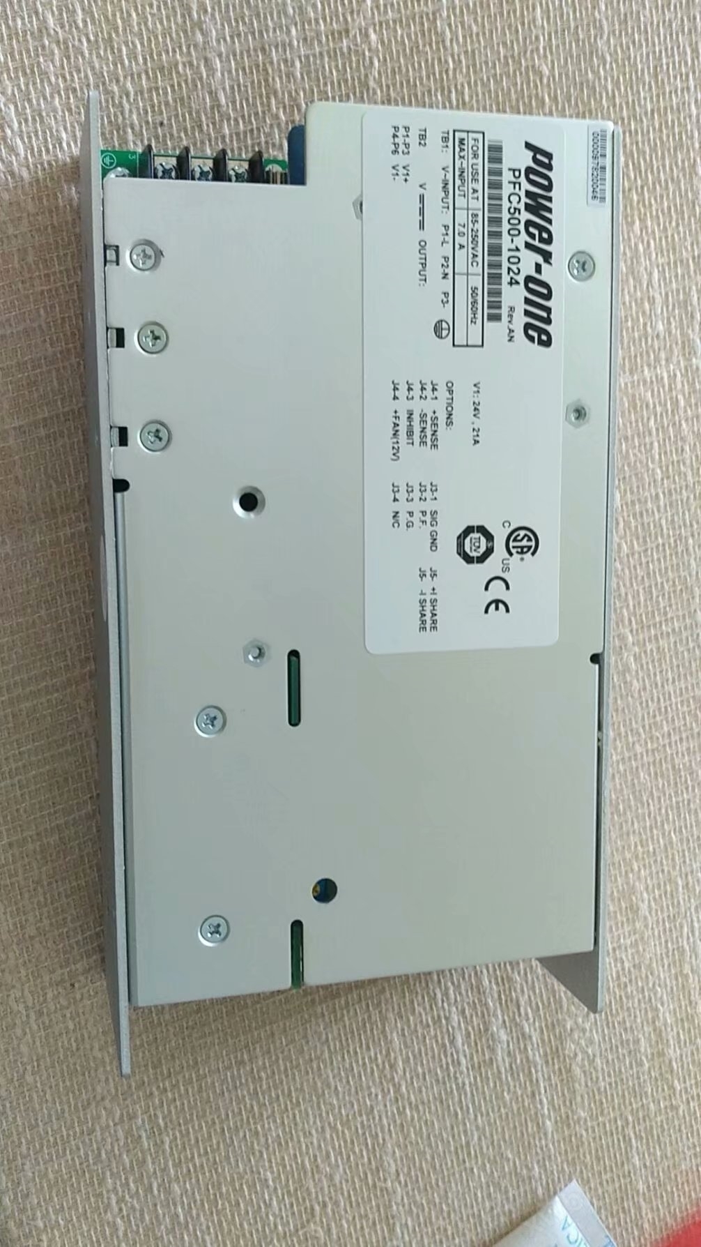 POWER-ONE可并联或冗余电源PFC500-1024G